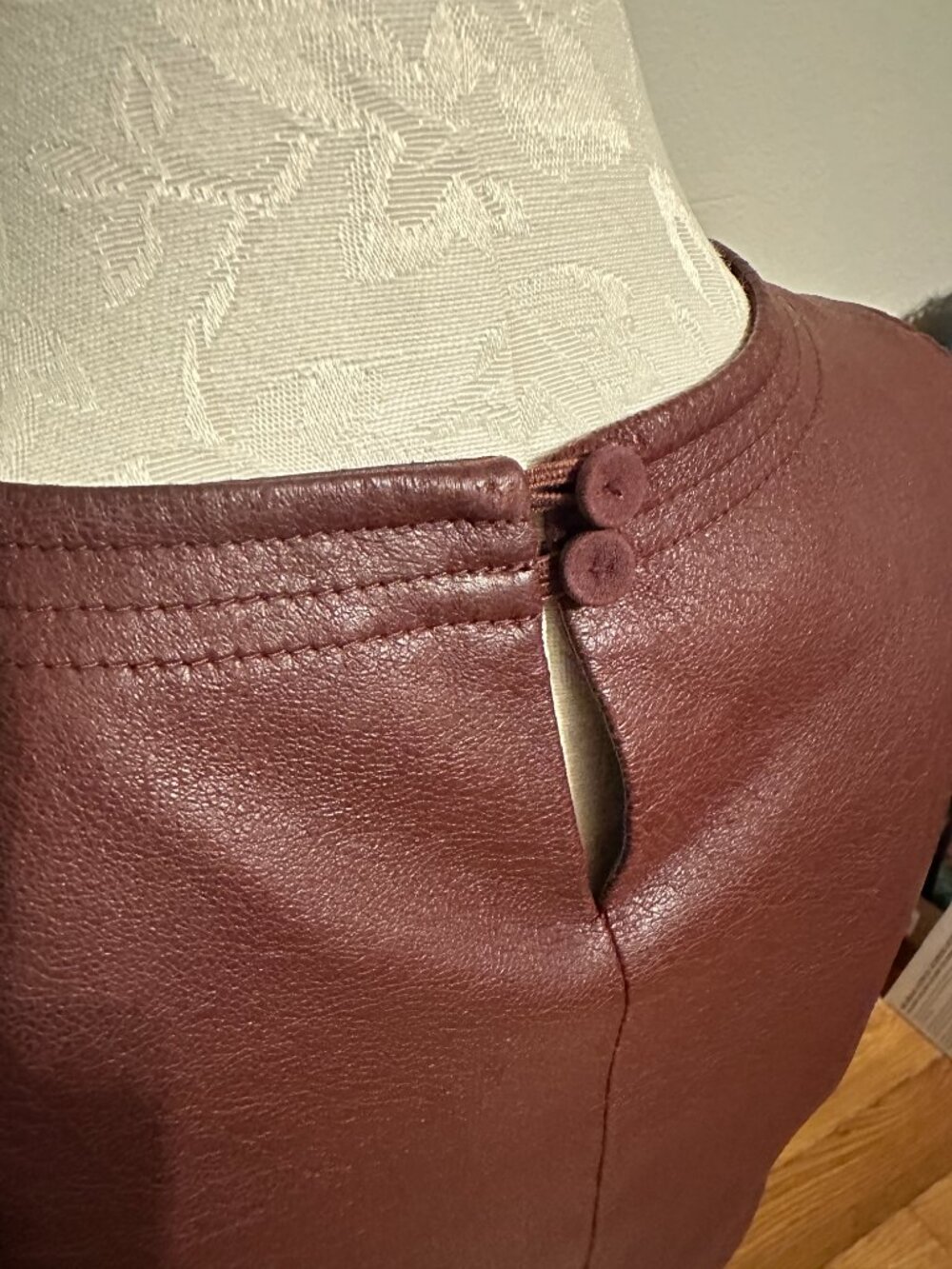 BCBGMAXAZRIA Sheridan Faux Leather Ruffle Hem Dress XS Burgundy - Picture 7 of 10